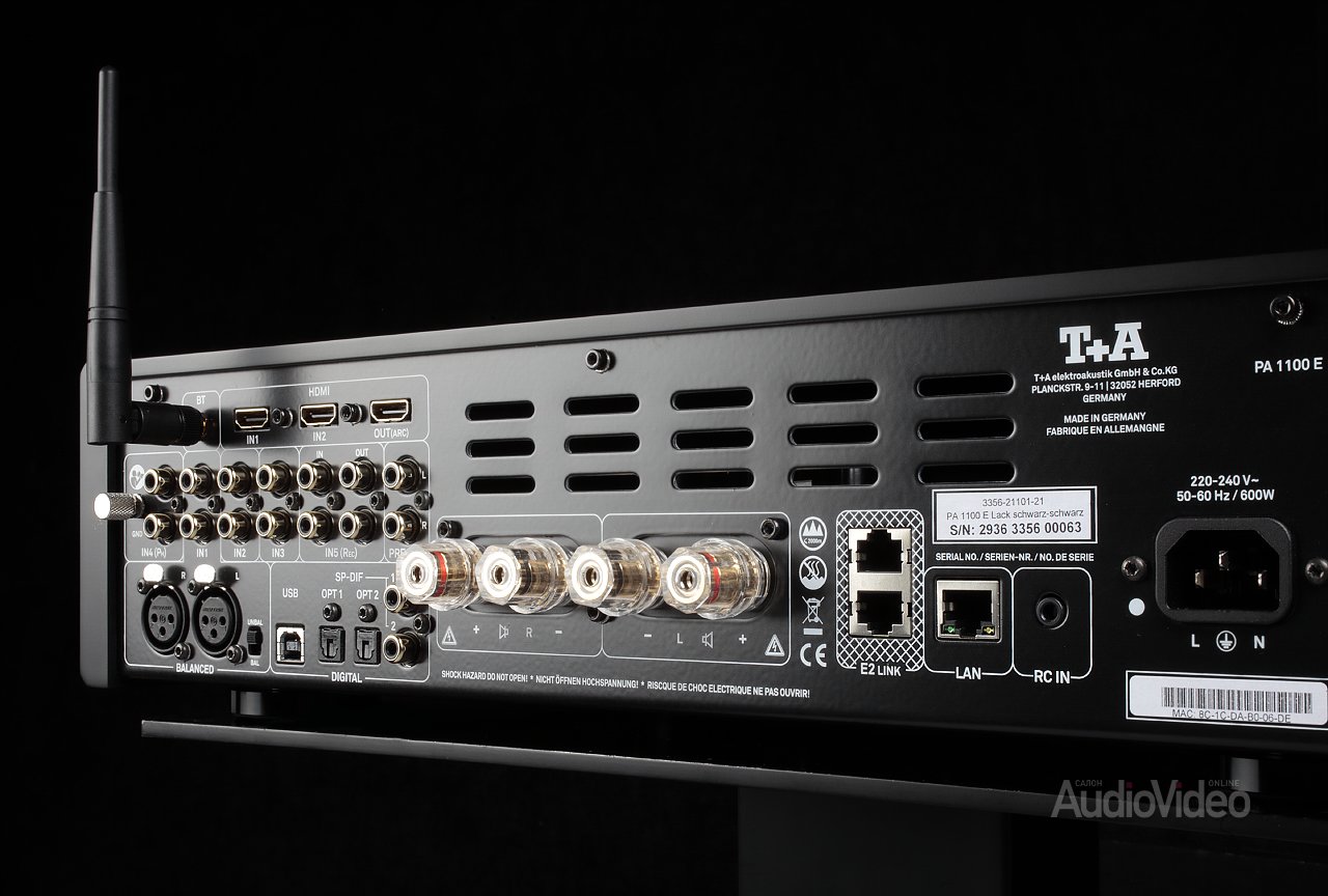 Интегральный стерео усилитель с ЦАП