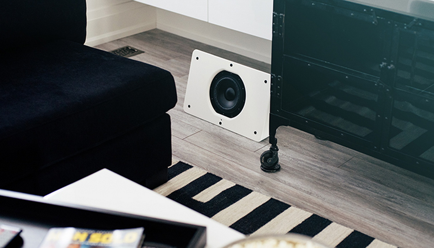 Беспроводной активный сабвуфер