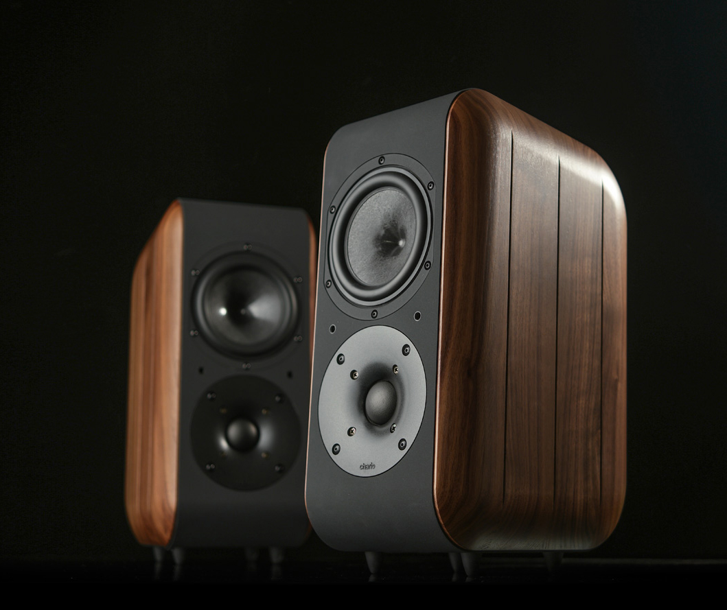 Полочная акустическая система