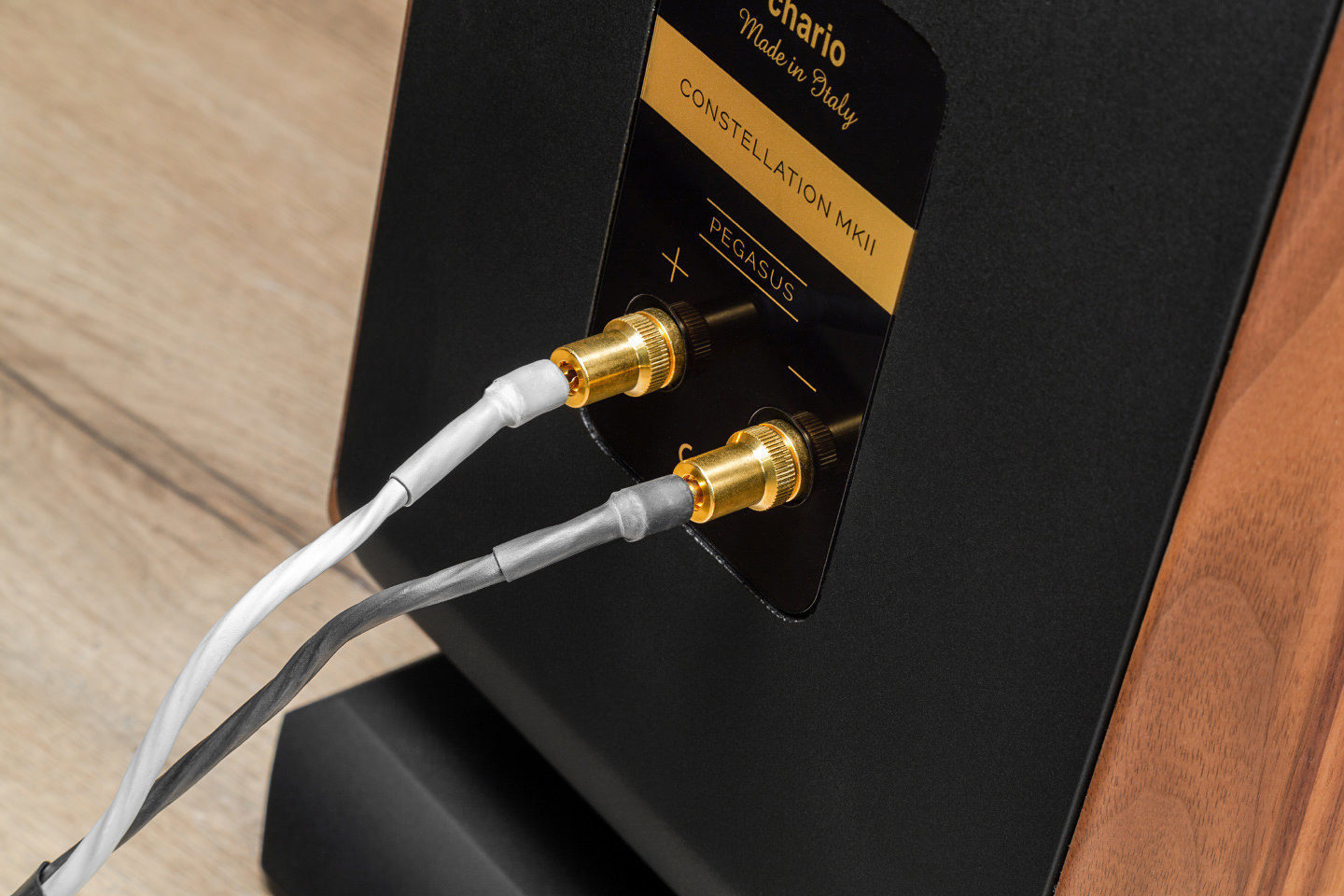 Напольная акустическая система