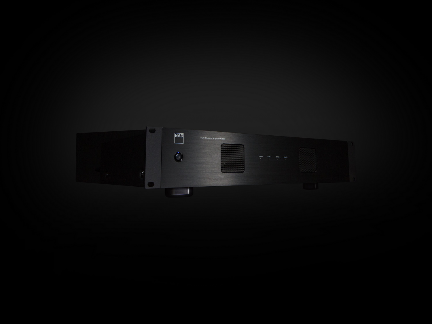 8-канальный усилитель мощности