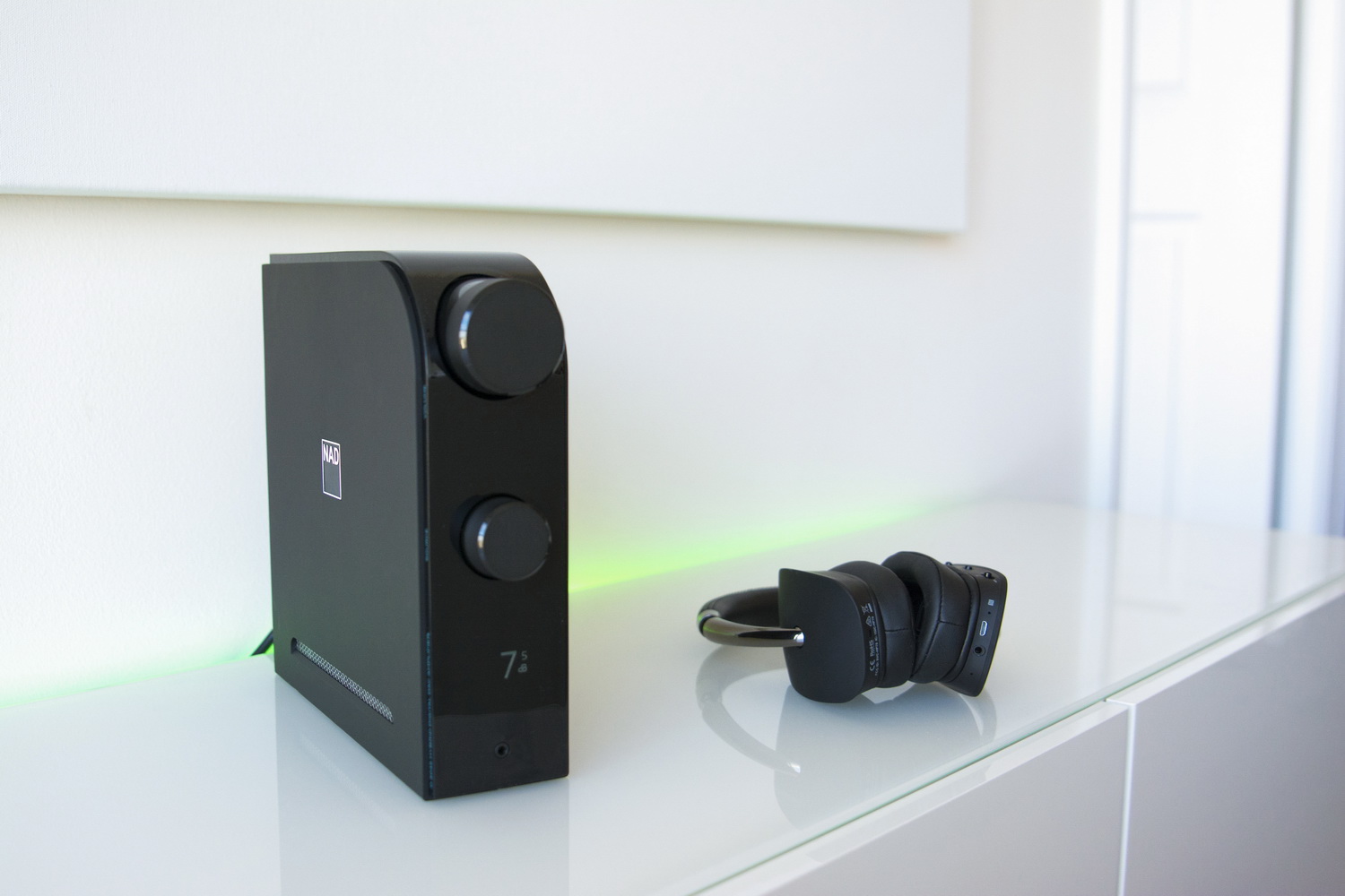 Интегральный стерео усилитель с цифровыми входами