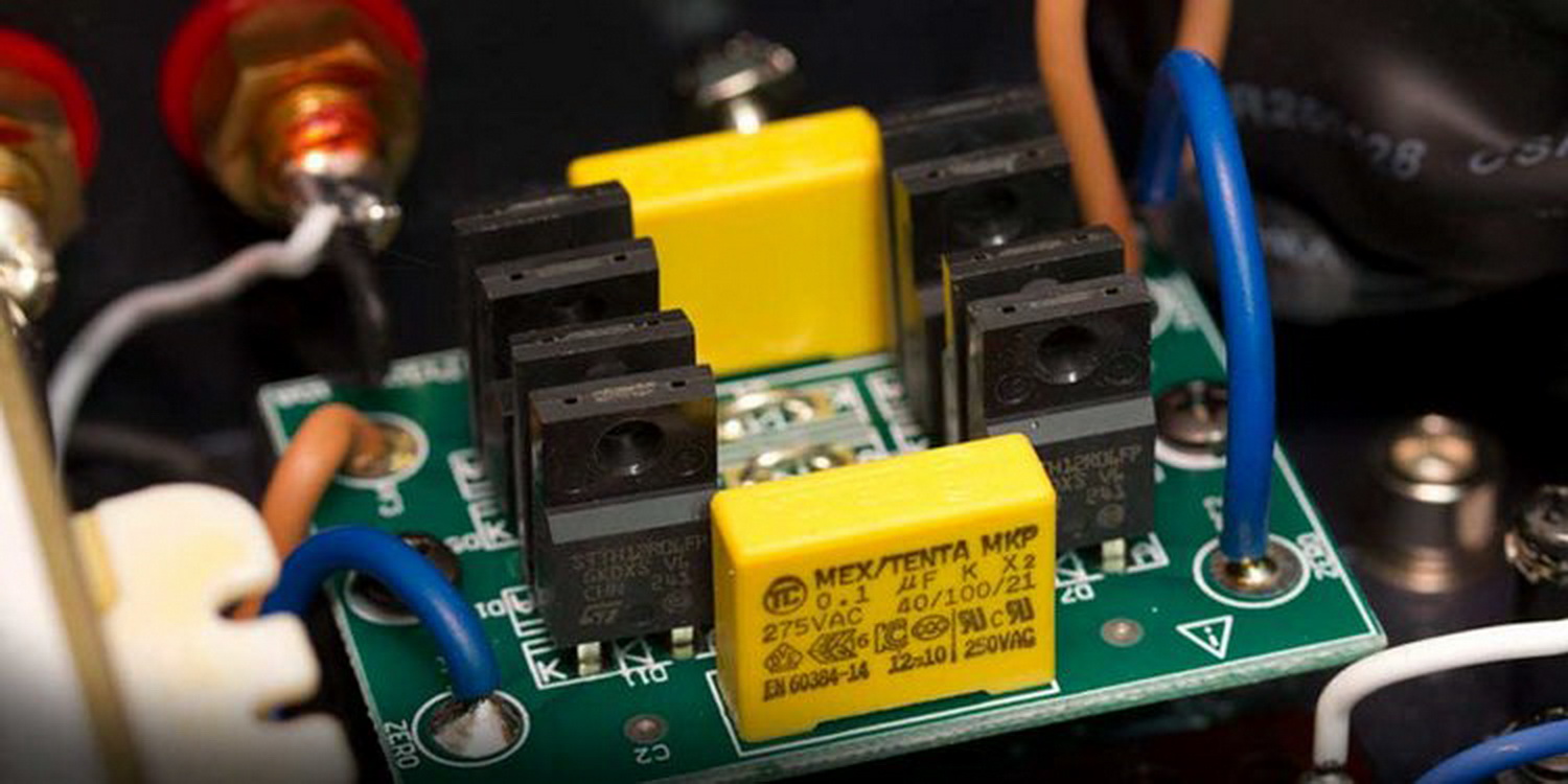 Ламповый интегральный стерео усилитель